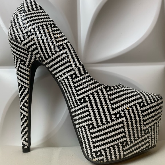 Women’s platform heels Size 9 - Picture 2 of 5